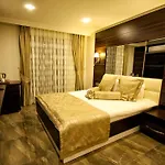Venus Hotel 3*