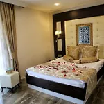 Venus 3*
