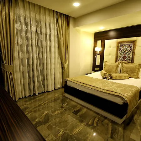 Venus Hotell 3*