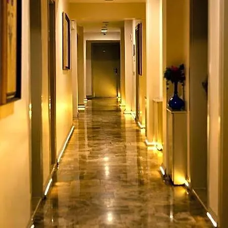 Venus 3*