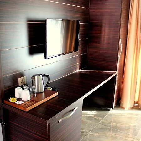 Venus 3*